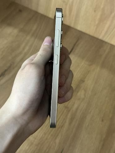 notebook pro: Samsung Galaxy S24, Б/у, 256 ГБ, цвет - Желтый, В рассрочку, 1 SIM, eSIM — 8