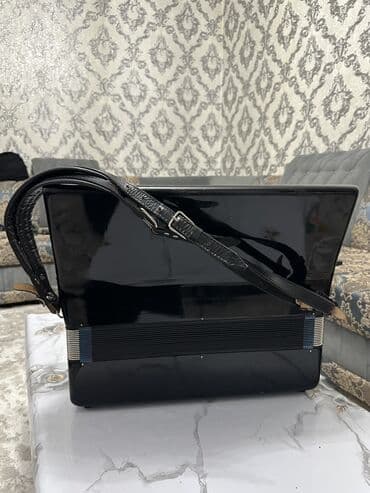 сколько стоит электрогитара в бишкеке: Продаю Германский Аккордеон абалы эн жакшы ундору таза эки шт — 6