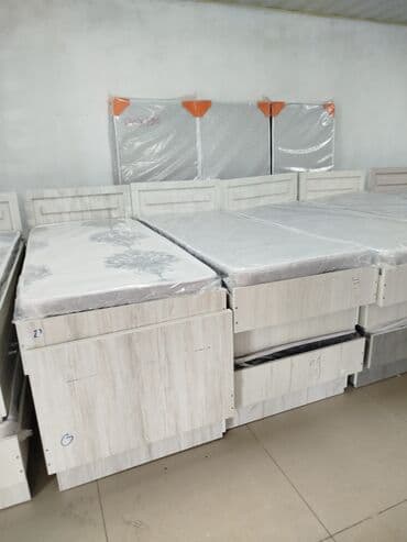 кровать двуспальная с ящиками: Односпальная кровать, С матрасом, длина - 190 см — 1