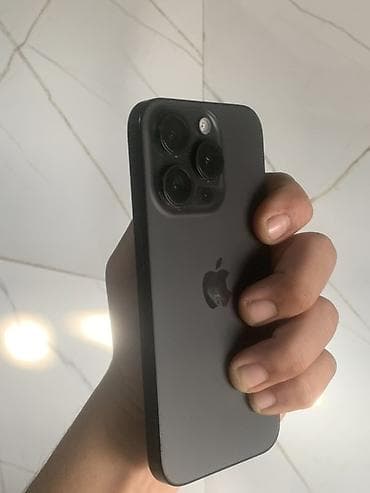 IPhone 15 Pro, Б/у, 256 ГБ, Black Titanium, Защитное стекло, 81 %