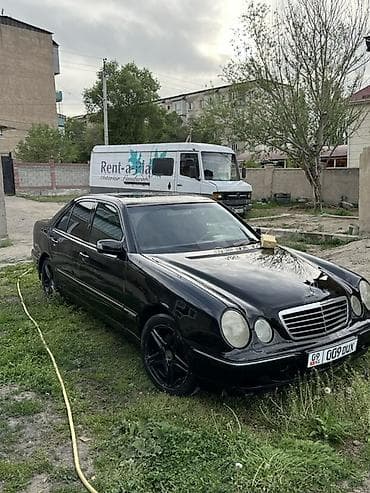 решетка радиатора w201: Mercedes-Benz E-Class: 2000 г., 2.8 л, Автомат, Бензин, Седан — 1
