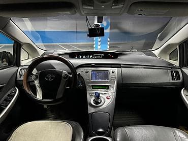 тойоты: Toyota Prius: 2013 г., 1.8 л, Вариатор, Гибрид, Хэтчбэк — 6