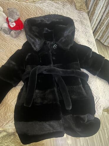 Ковролин: Продаю шубу в очень хорошем состоянии, носили мало. Рукава — 2