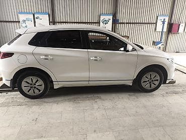 степ эреф 1: BYD E2: 2022 г., Робот, Электромобиль, Хетчбек — 3