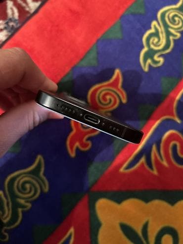 titanium: IPhone 16 Pro, 256 ГБ, цвет чёрный (титановый оттенок) Цена 76000 — 2