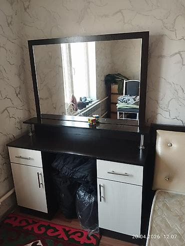 мебель токмок: Спальный сатылат кузгусу менен Абалы жакшы баасы 12000 сом — 1