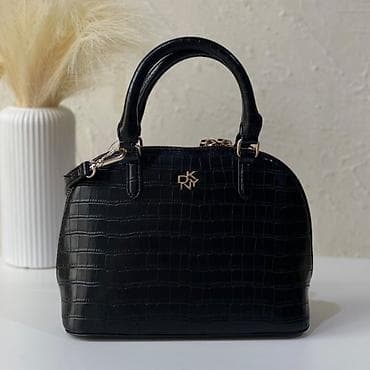 Сумка DKNY Пару выходов Размер 20*25 см Покупала за 17.000 Отдам за