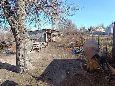 Дома: Продаётся жилой дом с участком. - Капитальный двухэтажный дом из — 3