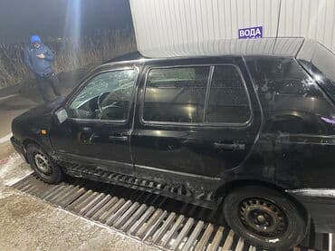 golf 2 купе: Volkswagen Golf: 1993 г., 1.8 л, Механика, Бензин, Хэтчбэк — 4