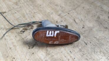 антенны для машин: Chariot Grandis повторитель поворота, Шариот поворотка Повторитель — 1