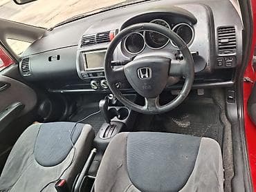 Honda Fit: 2002 г., 1.3 л, Автомат, Бензин, Хэтчбэк — 6
