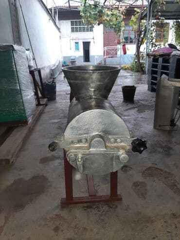 бу идиштер: Мясорубка поросёнок + фаршемешалка (фаршмес) два в одном б/у — 7