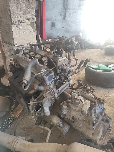 250 кубов: Бензиновый мотор Mitsubishi 2005 г., 1.5 л, Б/у, Оригинал, Япония — 1