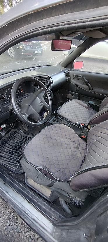 Транспорт: Volkswagen Passat: 1990 г., 2 л, Механика, Бензин, Универсал — 4