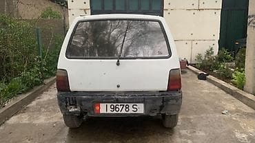 renault clio: Компактный трёхдверный хэтчбек белого цвета. Основные характеристики — 4