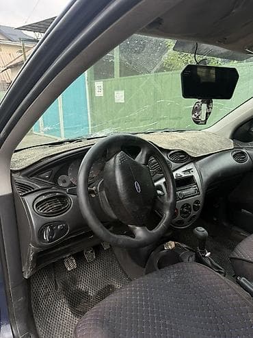 Ford Focus: 2001 г., 1.6 л, Механика, Бензин, Универсал — 4