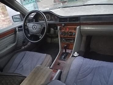 Продажа авто: Mercedes-Benz W124: 1993 г., 3 л, Автомат, Седан — 10