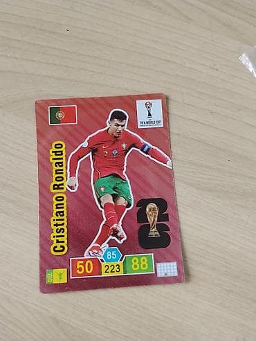 форма раналдо: Коллекционная карточка футбольной тематики с изображением игрока — 1