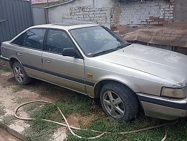Унаа: Mazda 626: 1991 г., 2 л, Кол менен иштөөчү, Бензин, Хетчбек — 6
