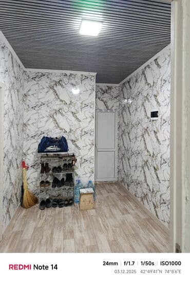 продаю пол дома район рабочий городок: 2 комнаты, 46 м², 106 серия, 2 этаж — 2