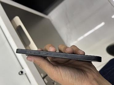 купить iphone 16: IPhone 14 Pro, Черный, Кабель — 3