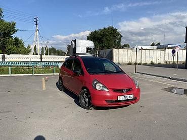 Honda Fit: 2003 г., 1.3 л, Хэтчбэк at lalafo.kg Honda Fit: 2003 г., 1.3 л, Хэтчбэк