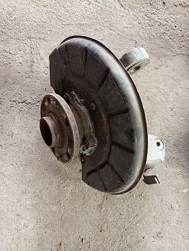 шпильки для колес: В6, правая, левая — 3