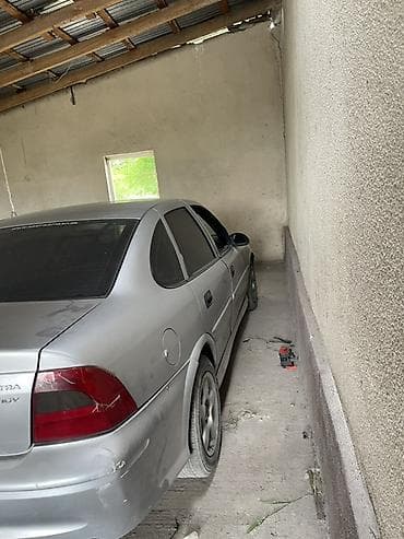 Opel Vectra: 2000 г., 1.8 л, Автомат, Хэтчбэк