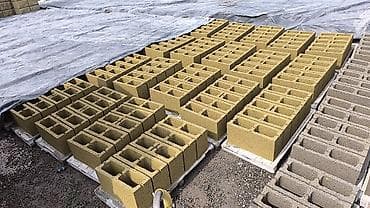 обой для стен: Заборы из пескоблока — 10