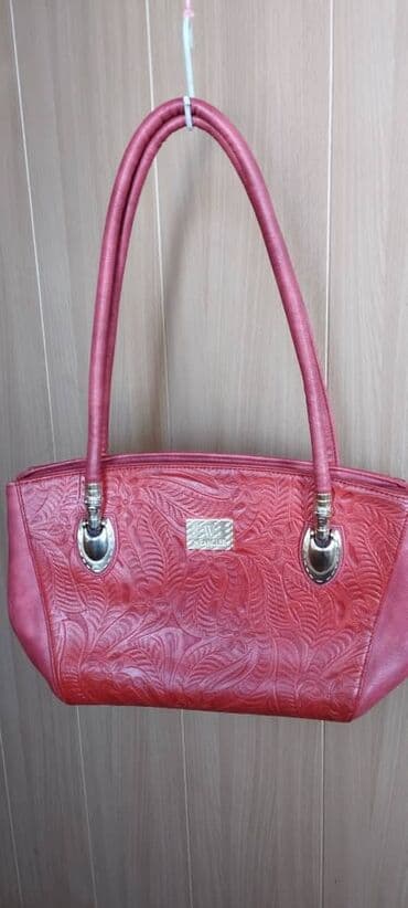 чемодан дорожный бу: Сумка. все в отличном состоянии, качество. 1. 1000 2.1000 3.700 4 — 4