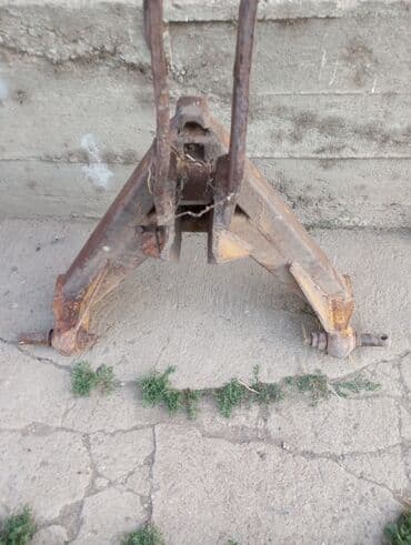 Продаю уголок т150