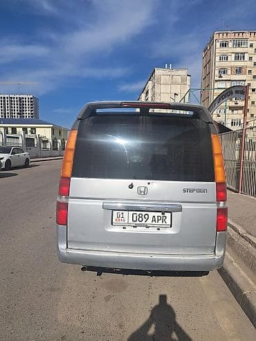 Honda Stepwgn: 2003 г., Минивэн