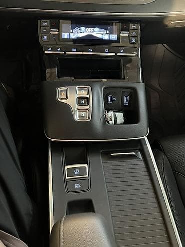 шиток прибора: Hyundai Grandeur: 2021 г., 3 л, Автомат, Газ, Седан — 9