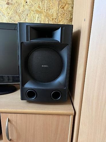 Наушники: Пара акустических систем (2 шт.) напольного/полочного типа. Основные — 6