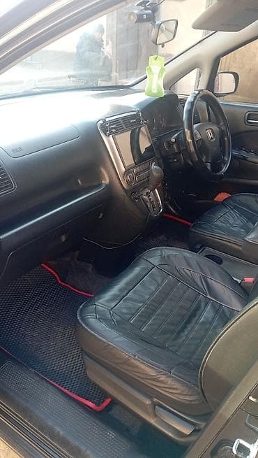Honda Stream: 2004 г. — 7