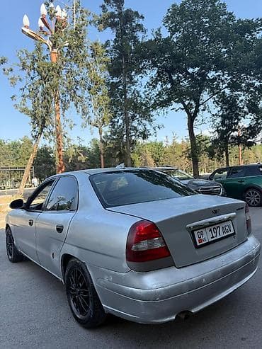 5: Daewoo Nubira: 2000 г., 1.5 л, Автомат, Бензин, Седан — 4