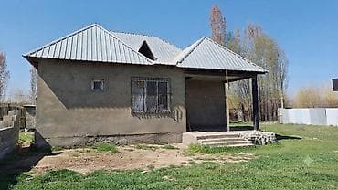 Дома: Продаётся одноэтажный дом с просторным участком. 6сот. р.Ак босого. - — 2