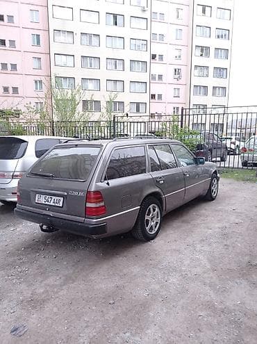 багажник вито: Mercedes-Benz W124: 1991 г., 2.3 л, Механика, Бензин, Универсал — 1