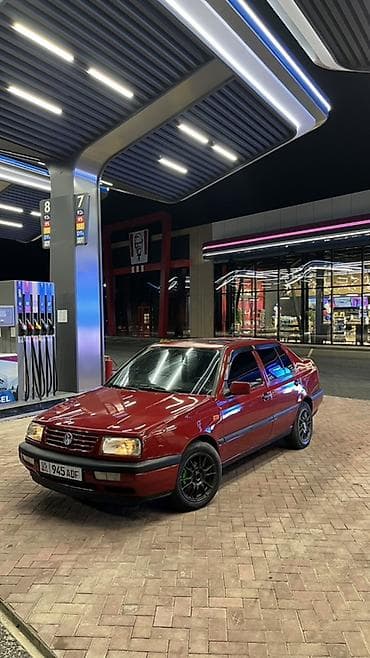 9 5j: Volkswagen Vento: 1992 г., 1.8 л, Ручные, Бензин, Седан — 4