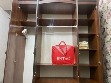 продаю спальный гарнитур бу: Уктоочу бөлмө гарнитуру, Колдонулган, Эки кишилик керебет, Комод, Трюмо, МДФ, Өзү алып кетүү — 2