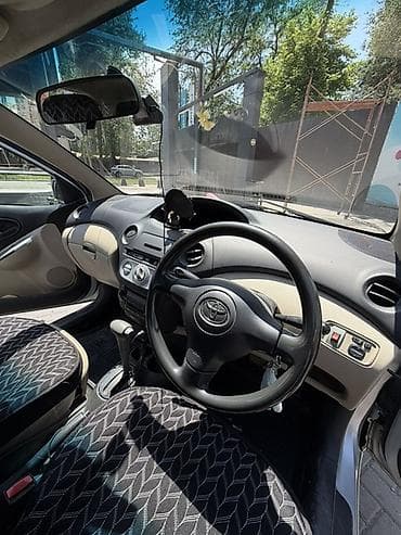 toyota витз: Toyota Vitz: 2004 г., 1.3 л, Автомат, Бензин, Хэтчбэк — 3