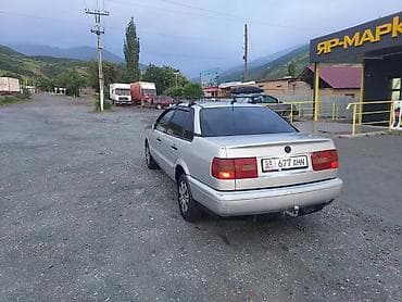 стеклоподъемник е39: Volkswagen Passat: 1994 г., 1.8 л, Механика, Газ, Седан — 4