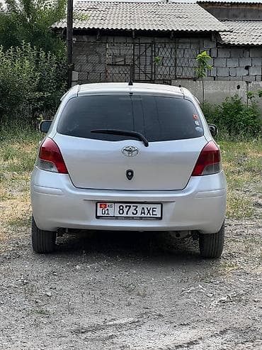 Продажа авто: Toyota Vitz: 2009 г., 1 л, Автомат, Бензин, Хэтчбэк — 4