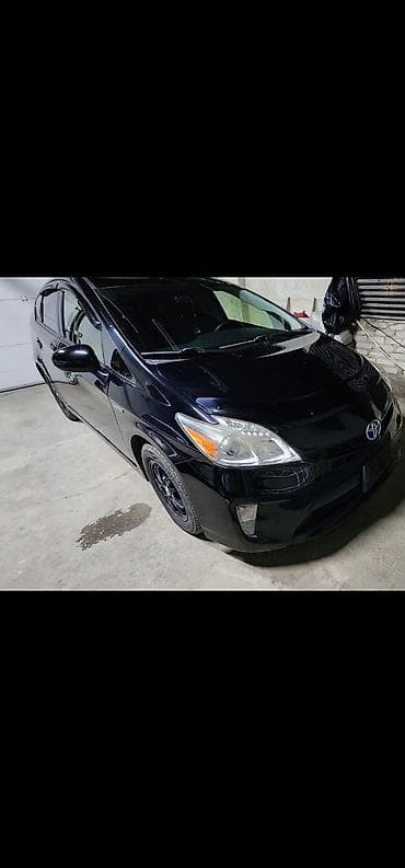 Toyota Prius: 2015 г., 1.8 л, Автомат, Гибрид, Лифтбек