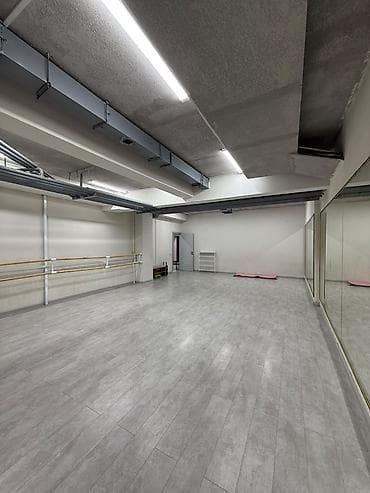 жумуш кафе: Кабинет Курстар үчүн Турак комплексинде, 52 м², Жертөлө кабаты, Жабдуулары менен — 2