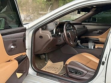 low ll: Lexus ES: 2018 г., 2.5 л, Вариатор, Гибрид, Седан — 6