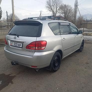 обмен на авто кунан: Toyota Avensis Verso: 2002 г., 2 л, Ручные, Бензин, Универсал — 5