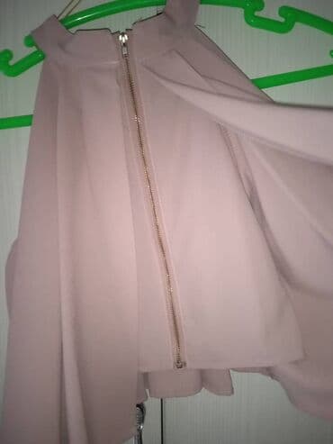 блузка очень красивая: Продаю блузку и топик каждый без торг — 5