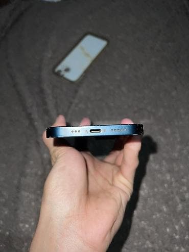 se 3: IPhone 13, Midnight, Чехол — 7