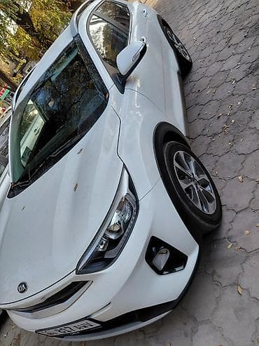 Kia Stonic: 2020 г., Бензин, Кроссовер